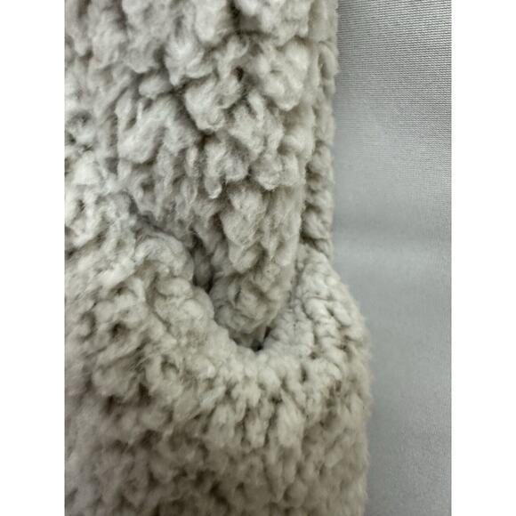 NWT Love Tree Soft Sherpa Faux Fur Vest Jacket Hooded Soft Comfort White&Gray M - Picture 5 of 12